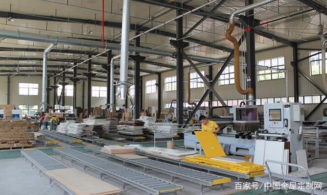 定制VS木工，什么才是衣柜选择的关键？细分这几点，让选择不再纠结！